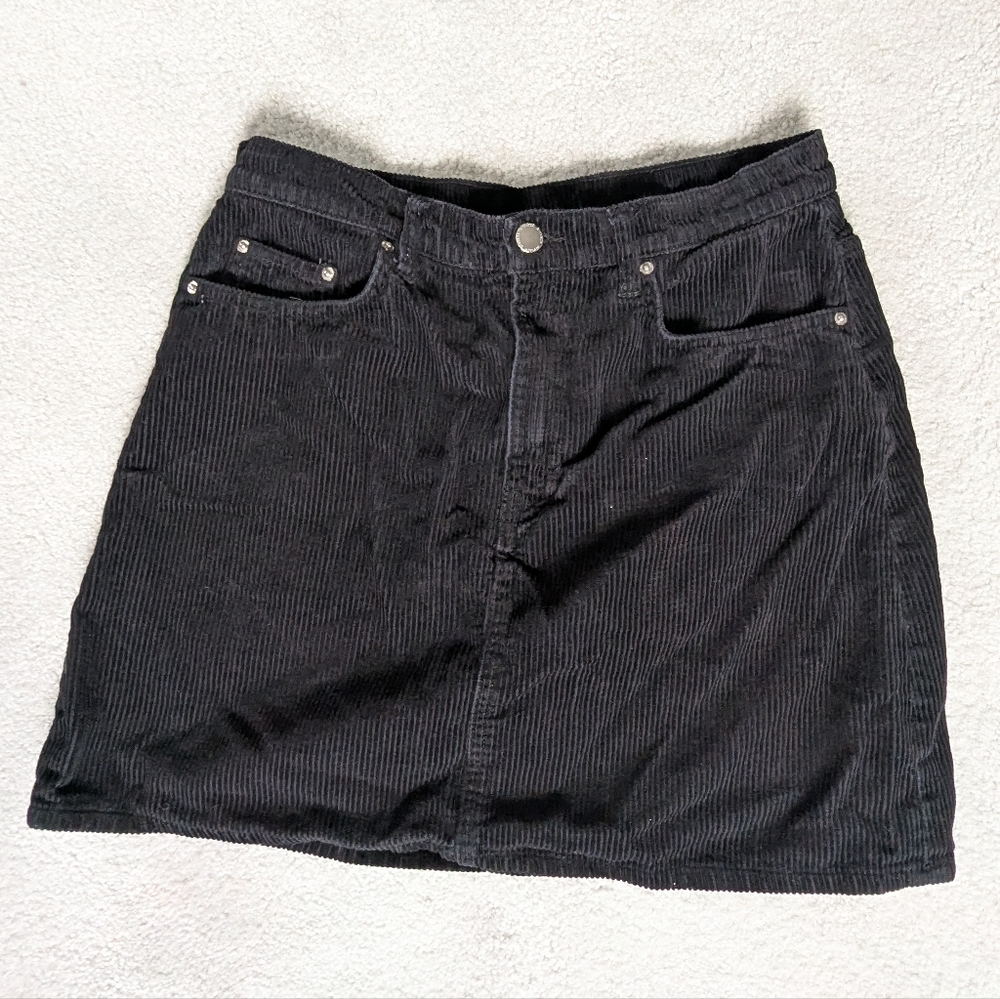 H&M Divided Corduroy Skirt